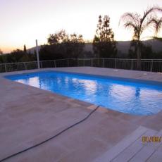 בריכות פיברגלס