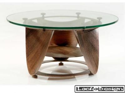 שולחן לפינת אירוח. שולחן לפינת המתנה