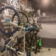 חדר אופניים במשרדי AVG תל אביב