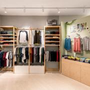 עיצוב חנות בגדים