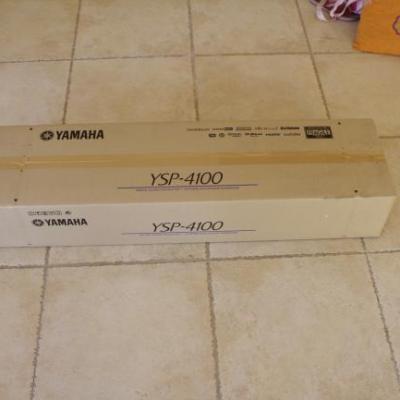 וזאת הכלה המיועדת , רמקול מקרן ימהה YSP-4100.