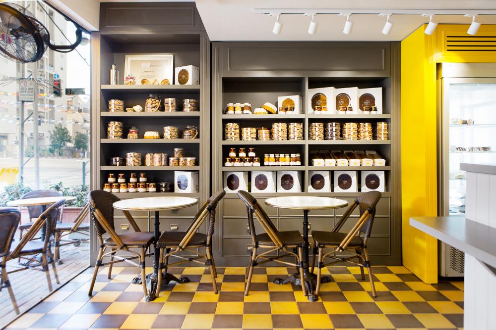 עיצוב נומילי פטיסרי בית קפה