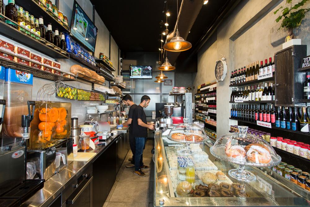 שוק - עיצוב מעדניה בשרון