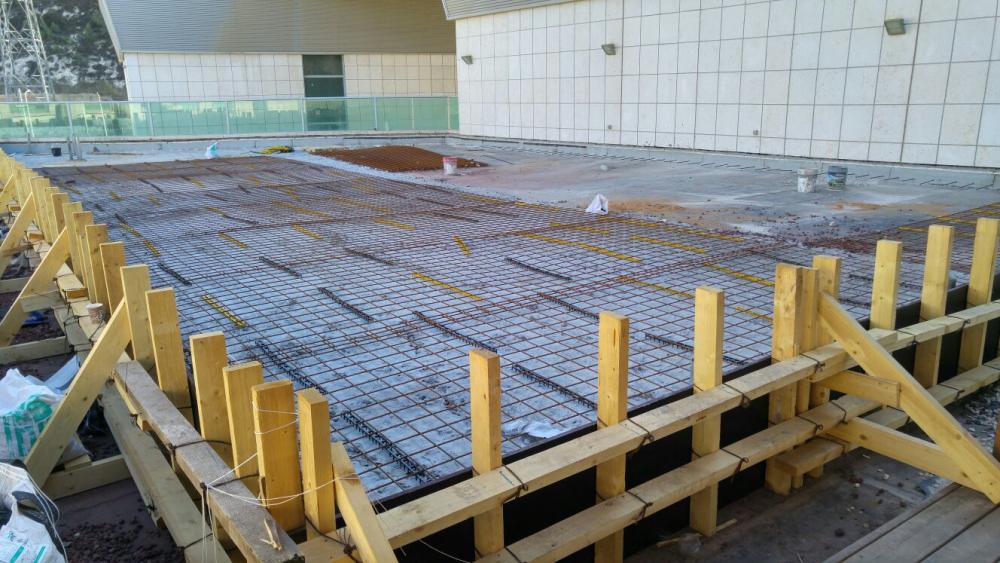 מגרש כדורסל לרכבת הקלה