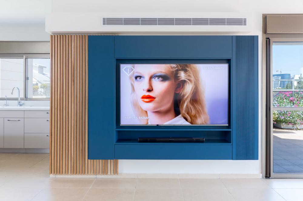 קיר הטלוויזיה המחודש בסלון