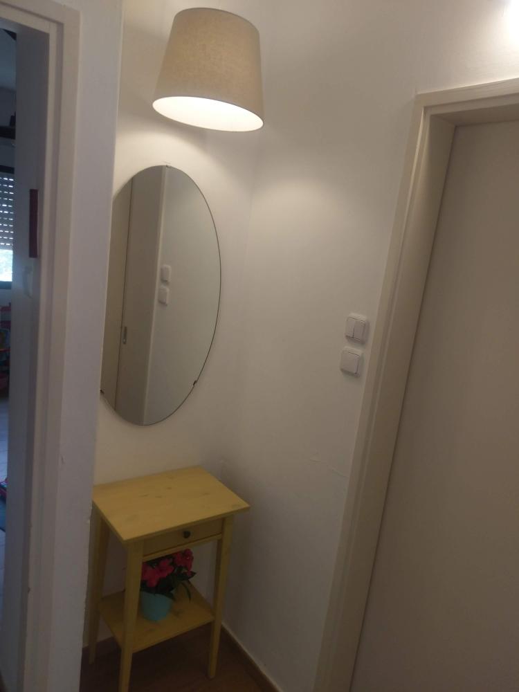 כניסה לבית לפני