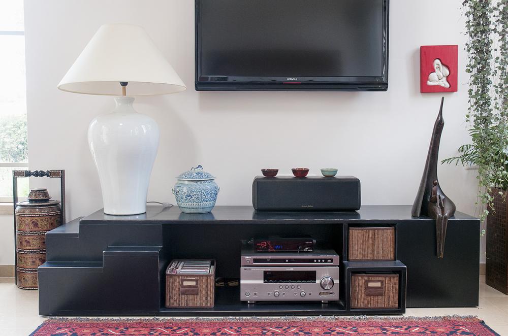 שידה לטלויזיה