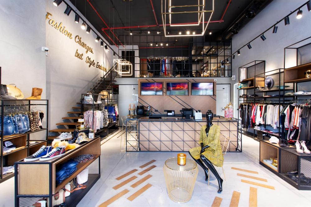 עיצוב חנות בגדים