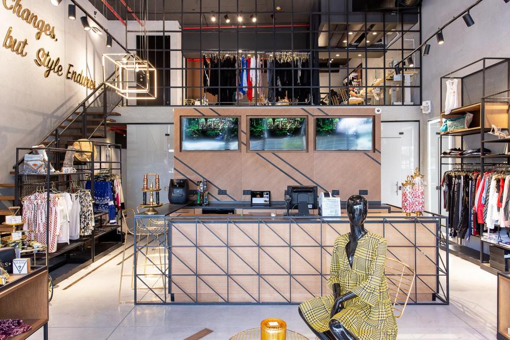 עיצוב חנות בגדים