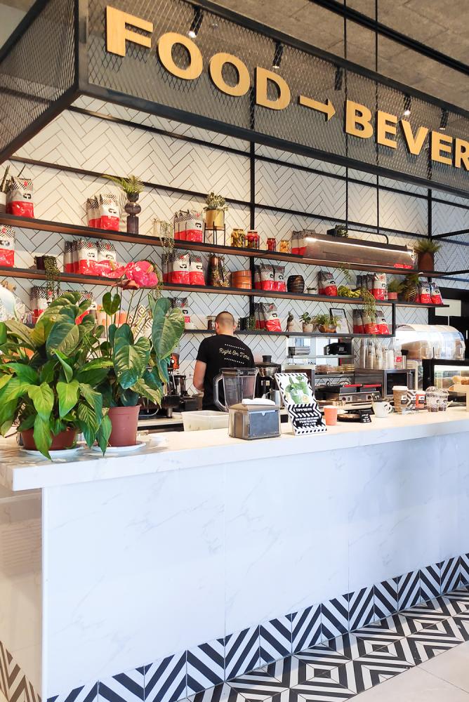 עיצוב דלפק קופה והגשה מסעדה