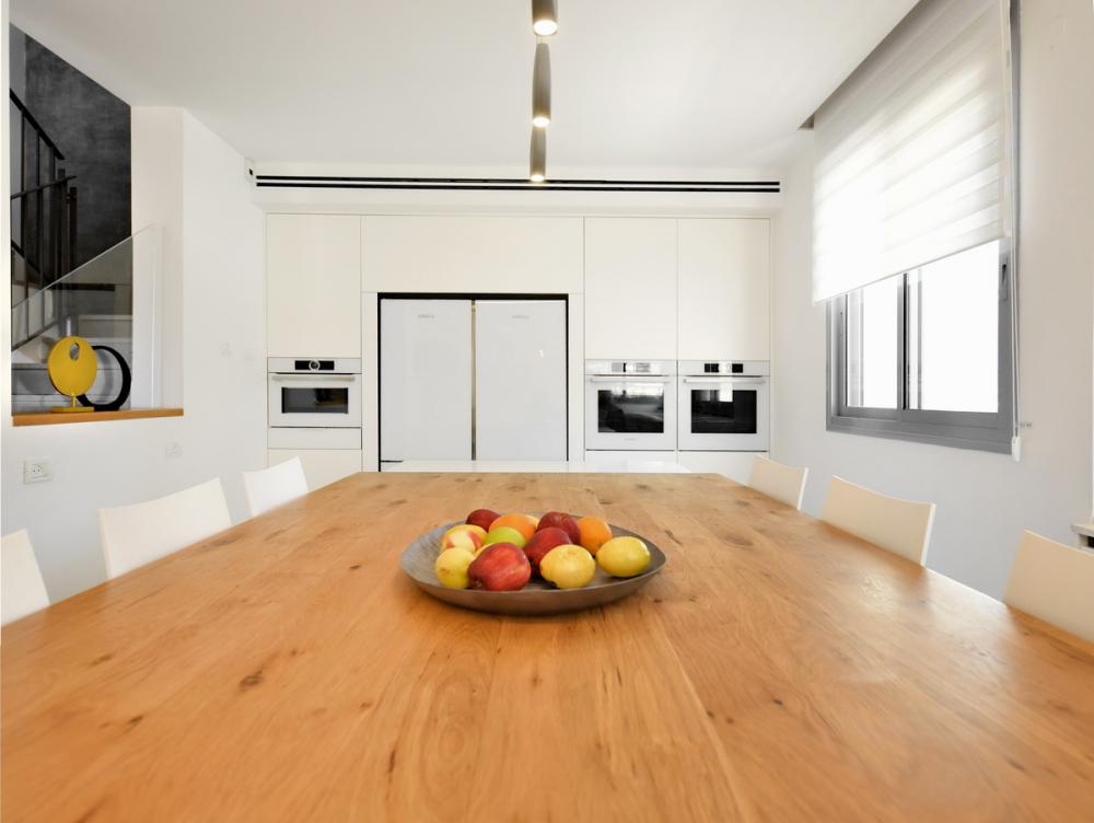 דלפק עץ אלון