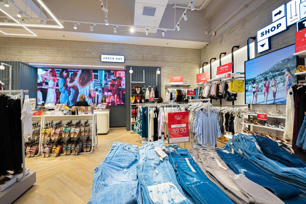 TwentyFourSeven עיר ימים