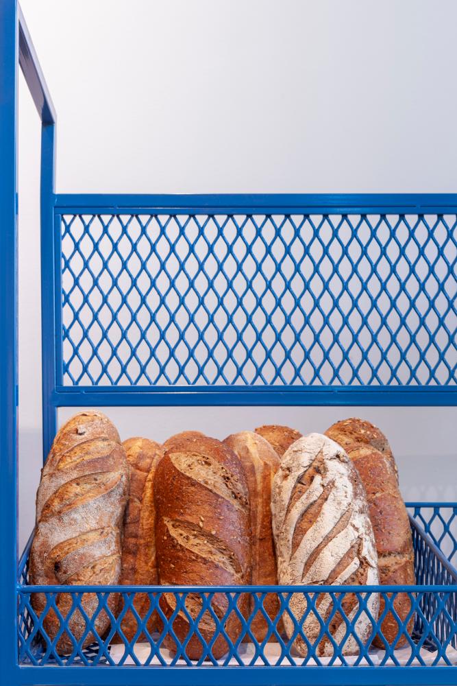 עגלת לחמים לתצוגה