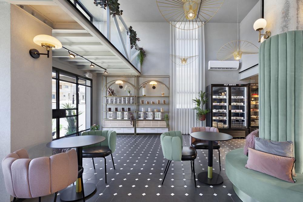 ריצוף שחור לבן ריבועים קטנים