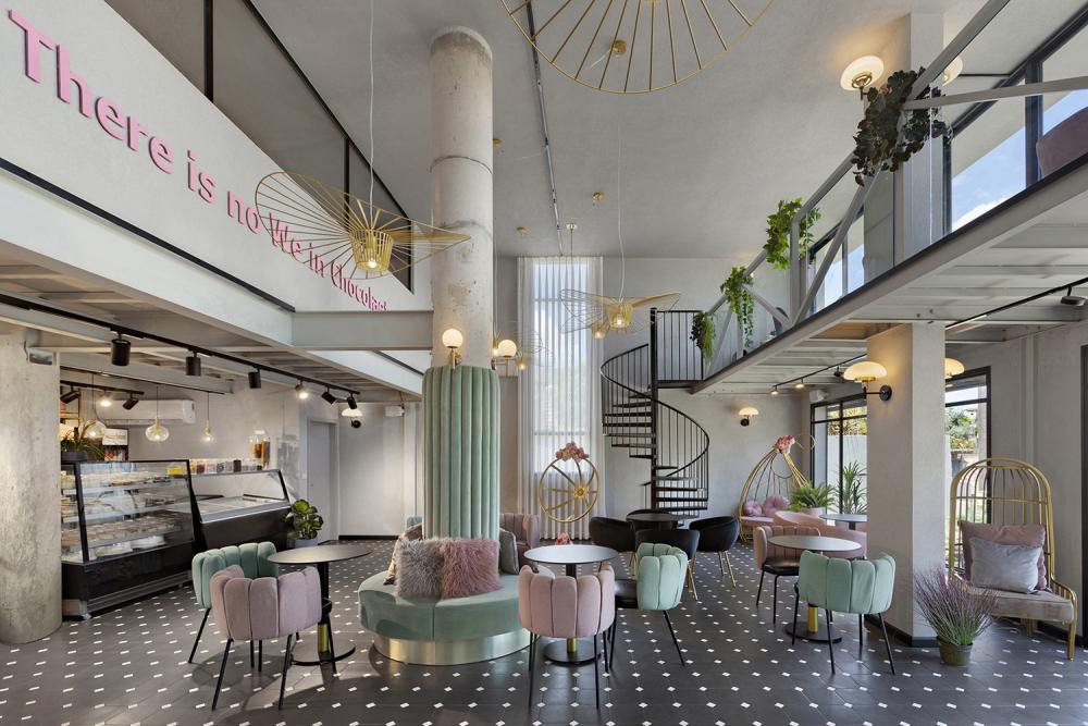 חלל עם תקרה כפולה