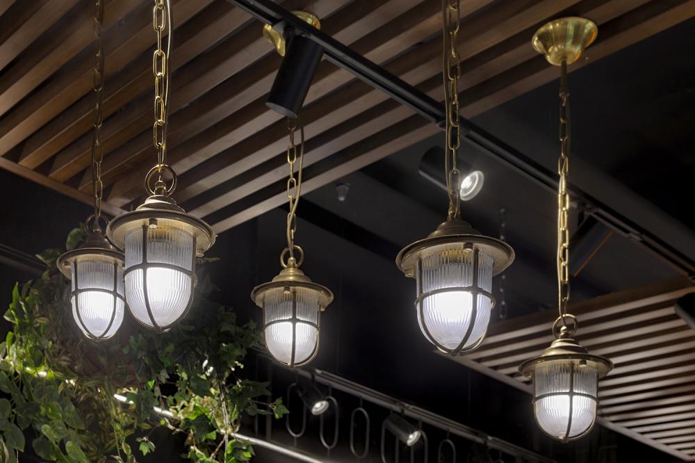 מנורות דייגים מפליז ואהילי זכוכית