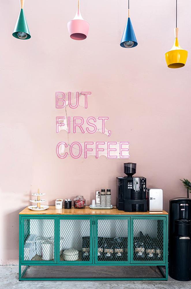 עיצוב חנות רהיטים