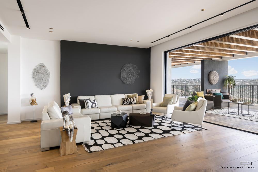 הבית על הגבעה