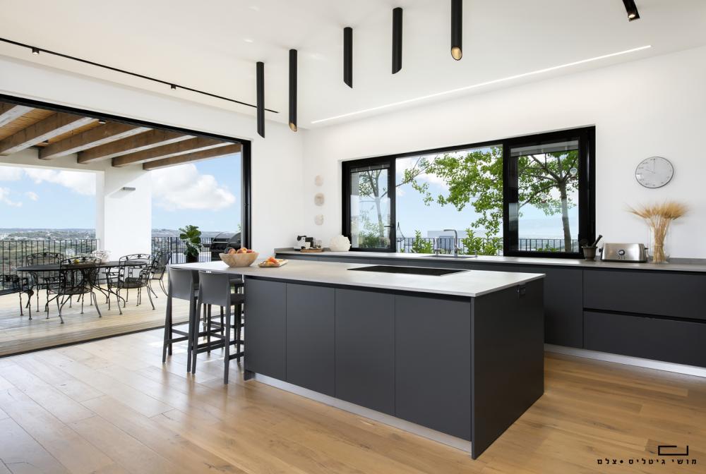 הבית על הגבעה