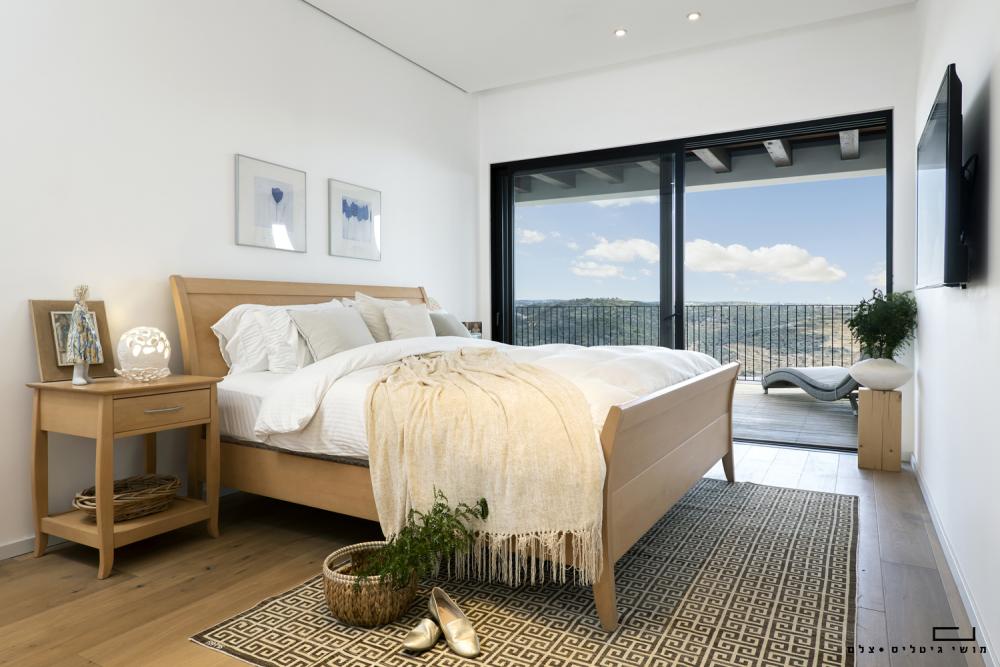 הבית על הגבעה