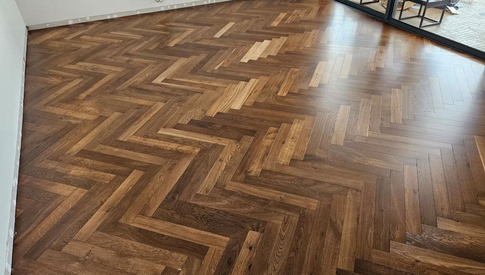 חידוש פרקט פישבון