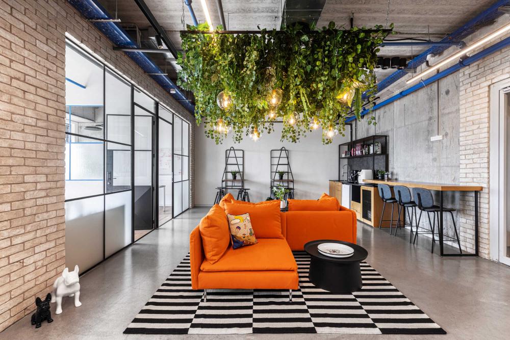 מבט אל פינת ההמתנה