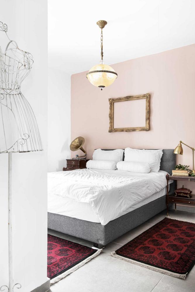 מבט אל חדר ההורים