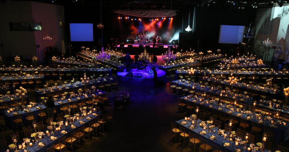 האנגר 11 - הופעה