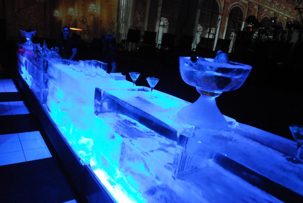 האנגר 11 - בר קרח