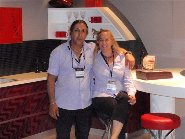 אני ודוד הבעלים של גאיה מטבחים- תערוכת קאזה