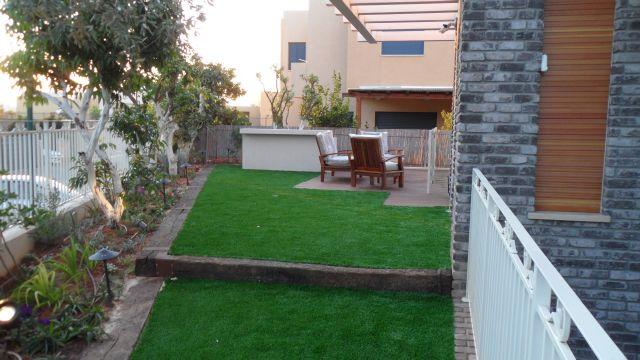 הגינה ופיתוח השטח.