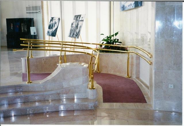 מהלך מעקות לנכים מפליז