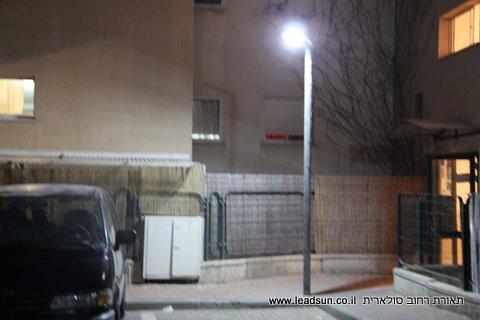 תאורה סולארית במתחם מגורים בשדרות