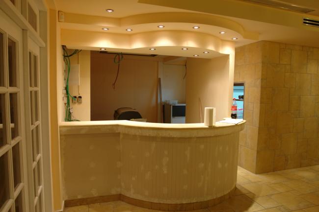 דלפק בשלבי בניה