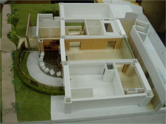 מודל פיזי של האזורים הציבוריים בבניין 