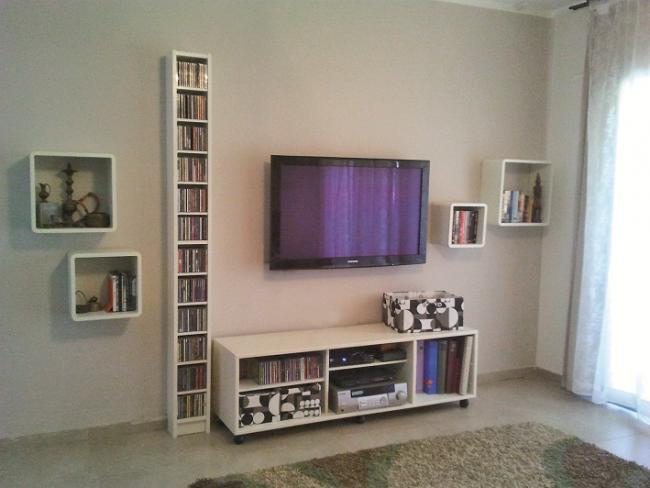 קיר המדיה בסלון