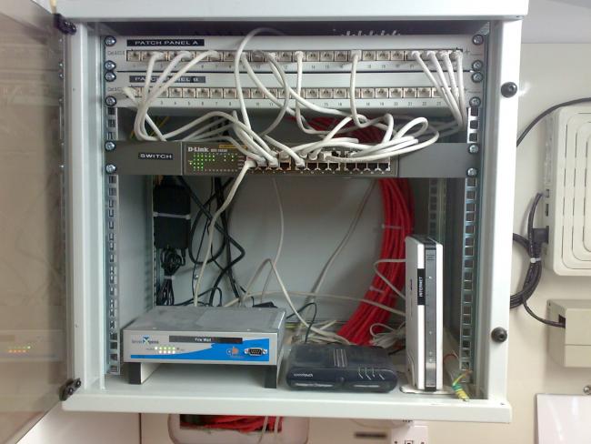 מסד תקשורת תלוי