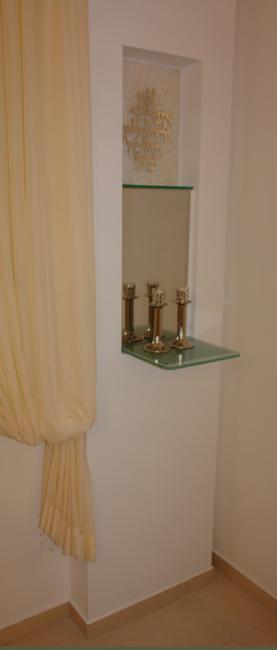 חדר המגורים - פינת הדלקת נרות