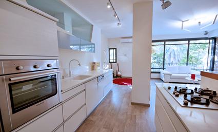 מבט אל המטבח