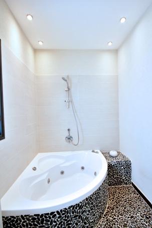 חדר הרחצה של האורחים