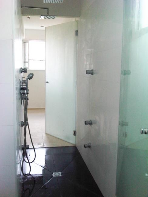 מעבר למקלת מ2 חדרים שבגג