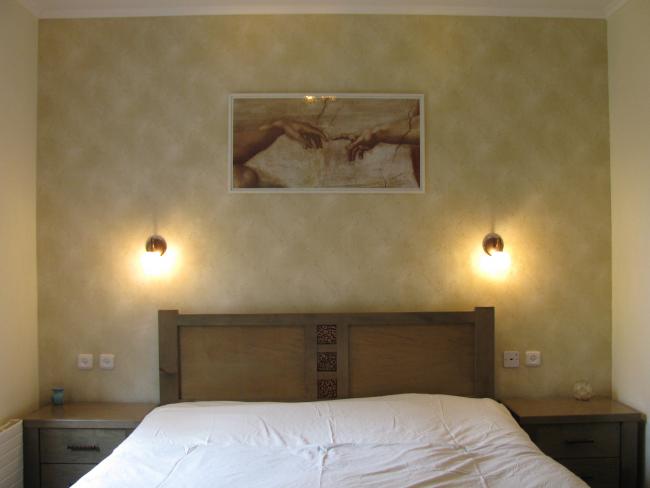 קיר חדר שינה