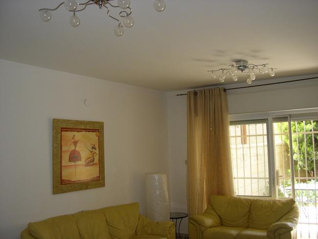 חדר המגורים- לפני...