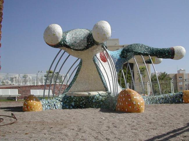 "אלמוג נבל" לנגן בצינורות באורך שונה צליל שונה