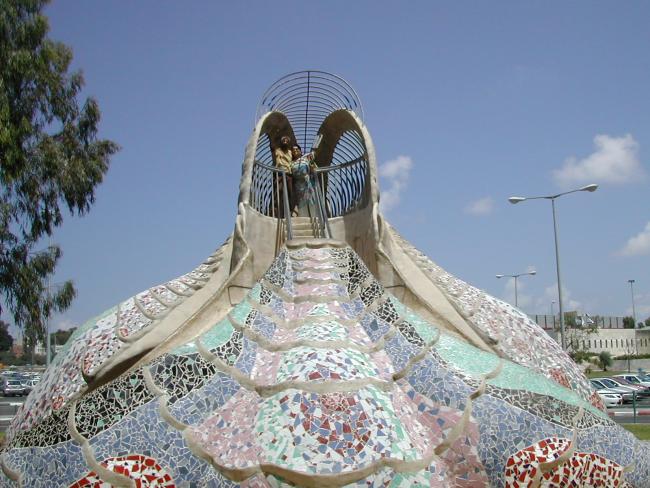 פסל מוזאיקה - יצירת אמנות