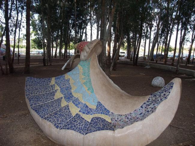 פסל "גוזל" נתניה