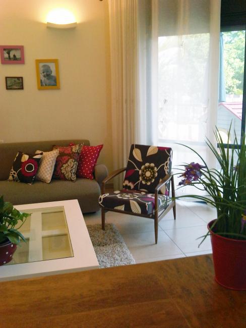 עיצוב סלון שאבי שיק, ריפוד כורסא מחדש, וינטג'