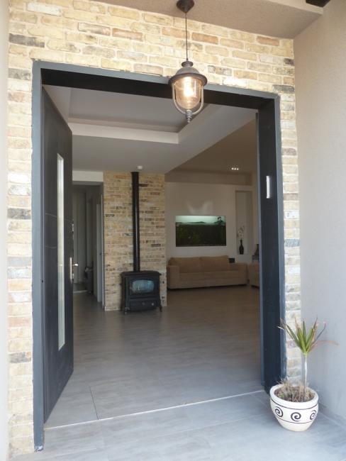 מבט מהכניסה