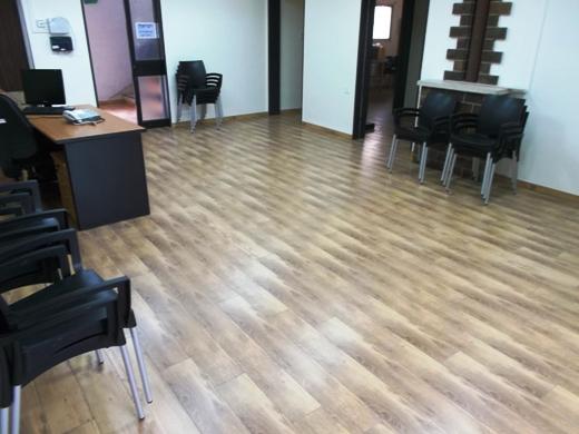 הפרקט באולם הכניסה טיפת חלב ת"א