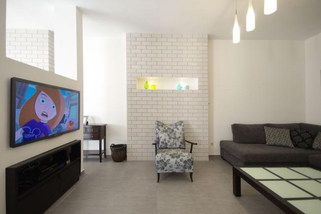 מבט אל הסלון